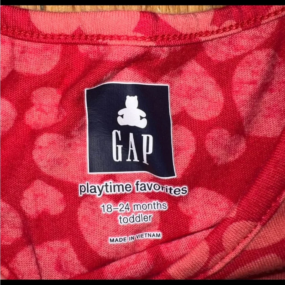 GAP Red Heart Long Sleeve Kids Tees